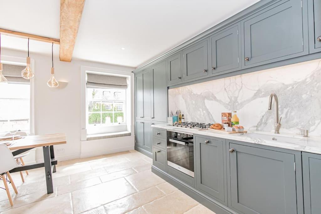Oxfordshire Living - The Vanbrugh Apartment - Woodstock Exterior foto