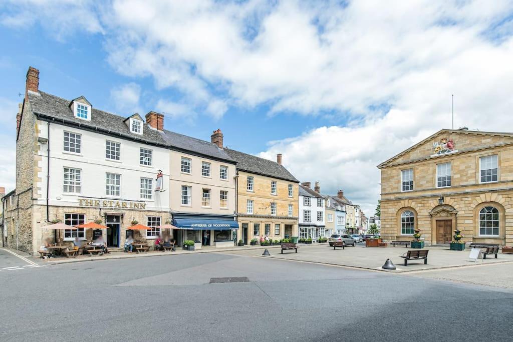 Oxfordshire Living - The Vanbrugh Apartment - Woodstock Exterior foto